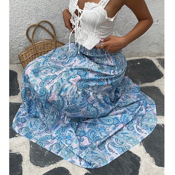 Boho Paisley Print Smocked Stretchy Waist maxi Skirt - Picture 7 of 8